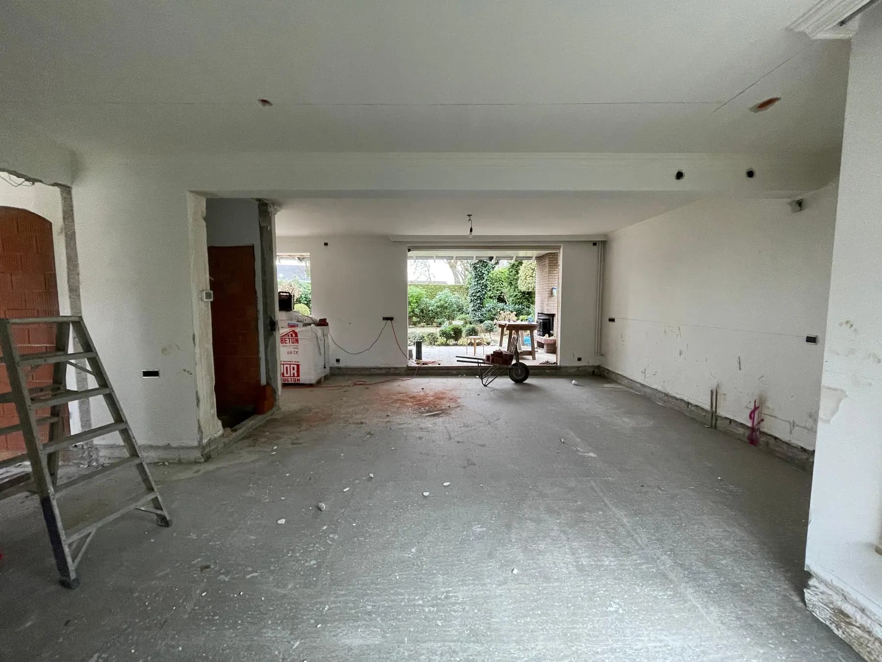 Tijdens de uitvoering 4, woonhuis met open eikenhouten trap