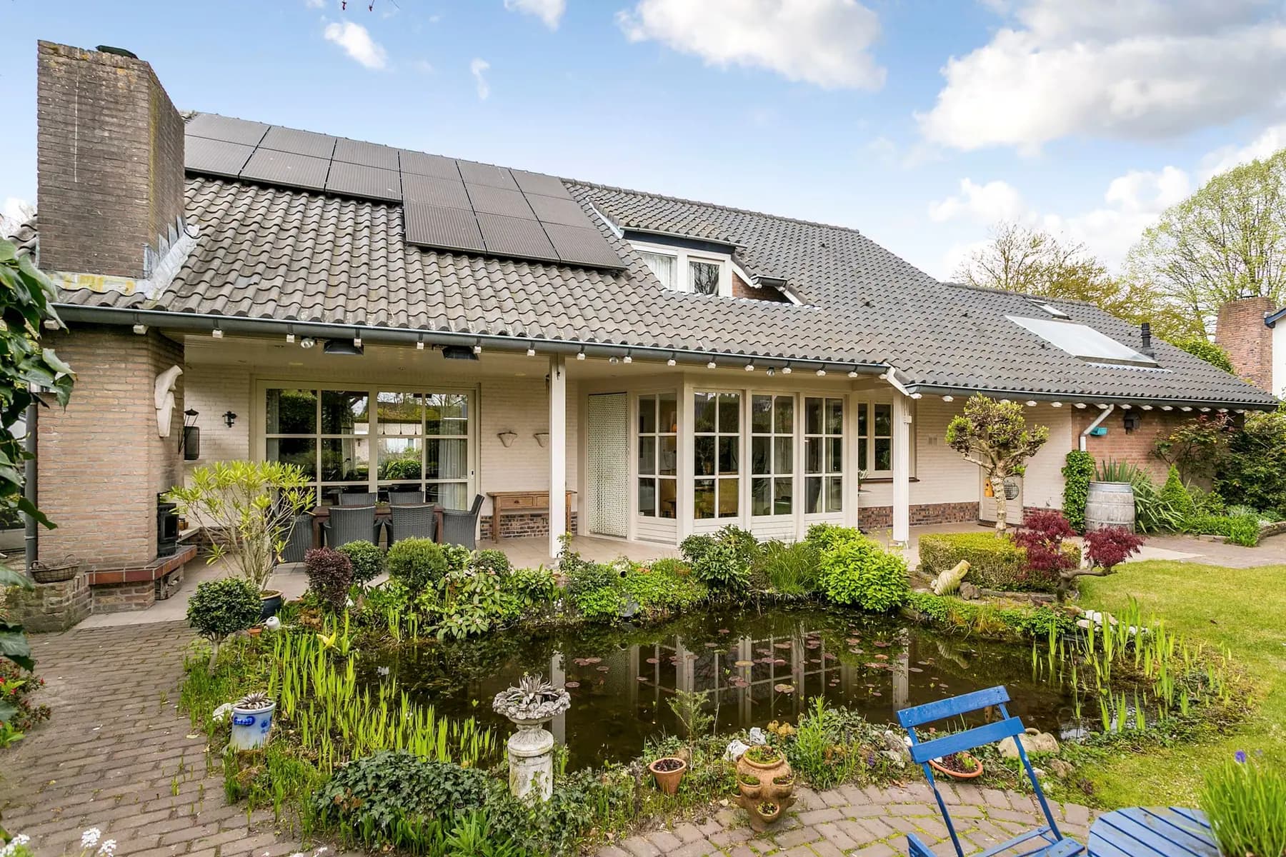 Situatie voor de verbouwing 4, woonhuis met open eikenhouten trap
