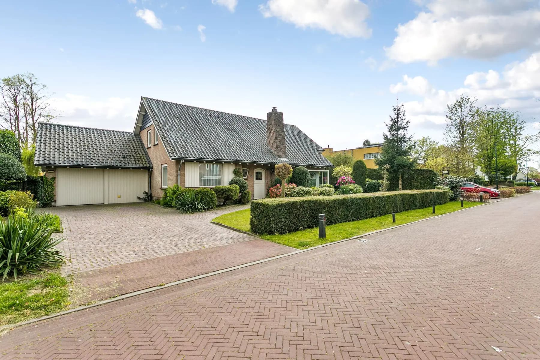 Situatie voor de verbouwing 5, woonhuis met open eikenhouten trap