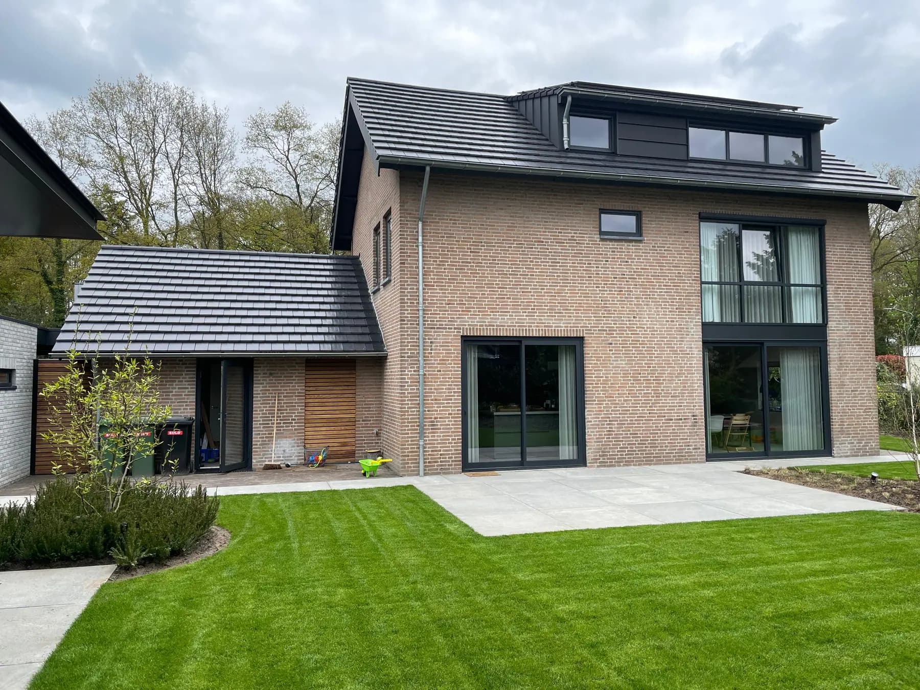 Tijdens de uitvoering 13, woonhuis met tuinkamer